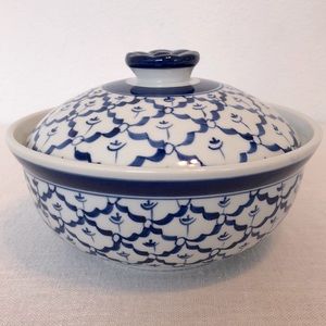 Thailand ceramic bowl with lid